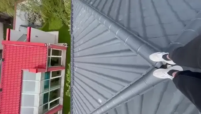Lucrări de acoperiș — video 7 — STEEL ROOF