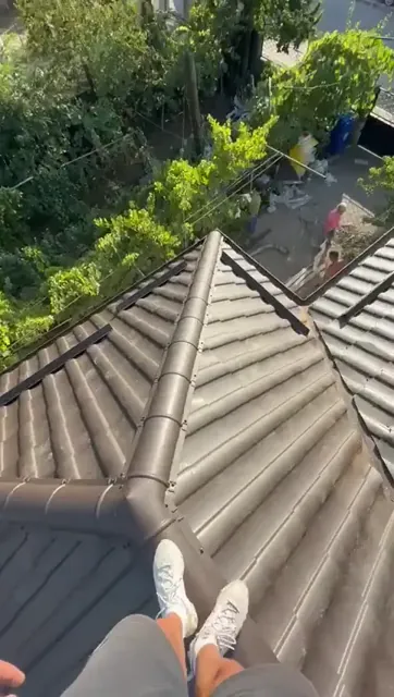 Lucrări de acoperiș — video 9 — STEEL ROOF
